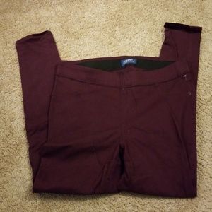 Maroon pull on jeggings